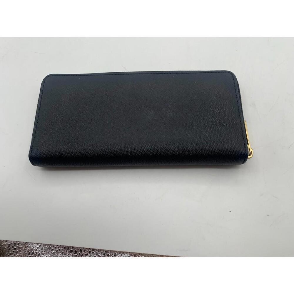 Michael Kors Wallet - Picture 2 of 6